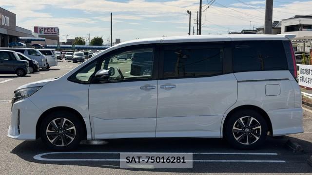 Toyota NOAH 2019-11 8729637-10