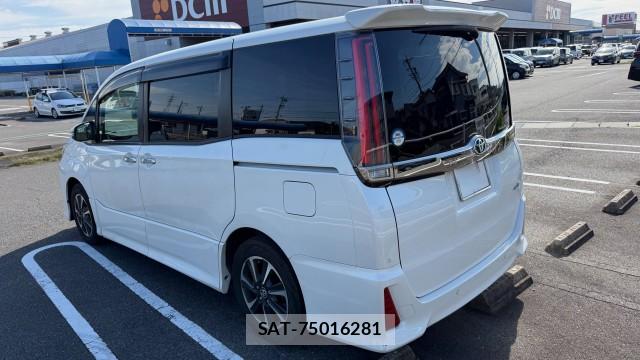 Toyota NOAH 2019-11 8729637-13