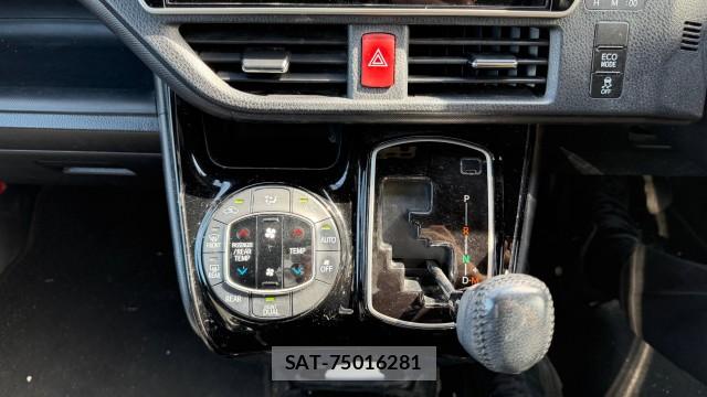 Toyota NOAH 2019-11 8729637-14