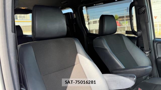 Toyota NOAH 2019-11 8729637-5