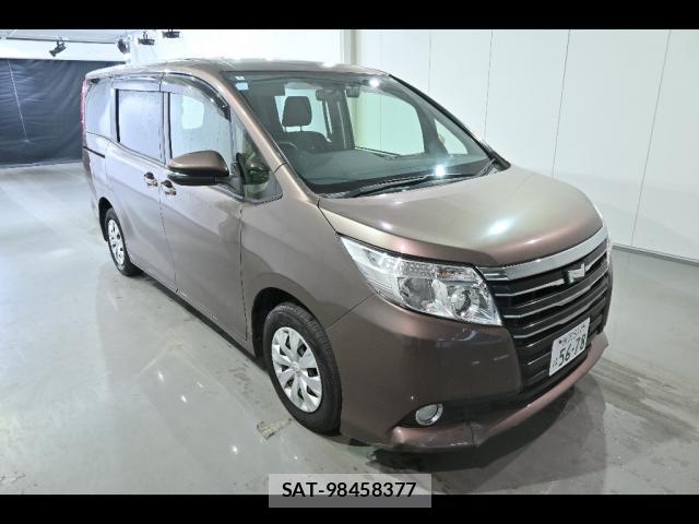 Toyota NOAH 2014-03 8729764-0