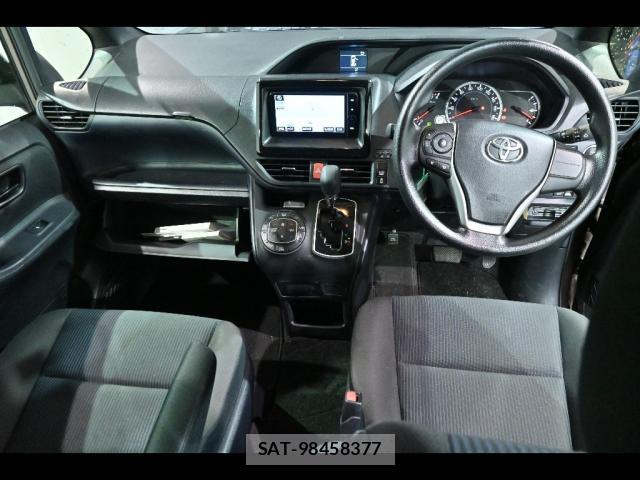 Toyota NOAH 2014-03 8729764-2