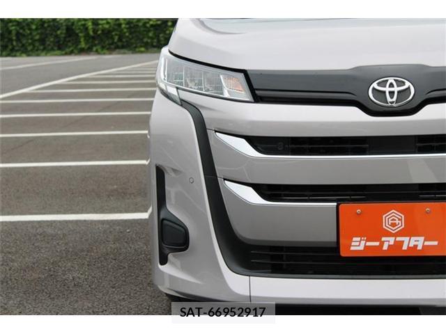 Toyota NOAH 2024-04 8729847-13
