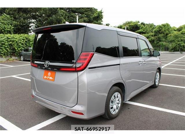 Toyota NOAH 2024-04 8729847-3