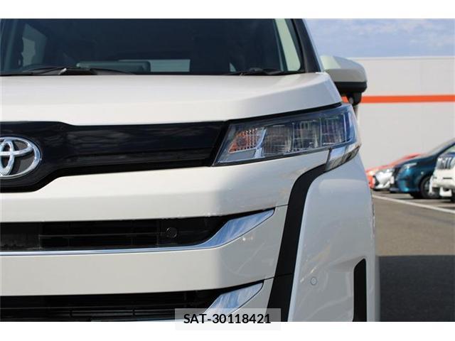 Toyota NOAH 2022-05 8730054-10