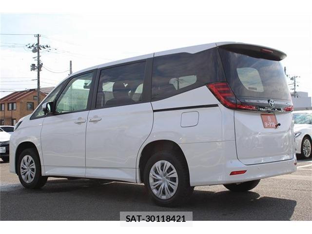 Toyota NOAH 2022-05 8730054-7