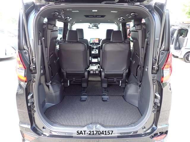 Toyota NOAH 2025-11 8730131-11