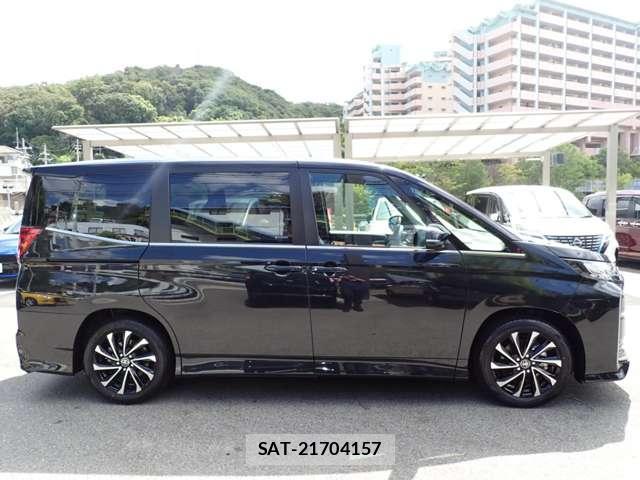 Toyota NOAH 2025-11 8730131-15