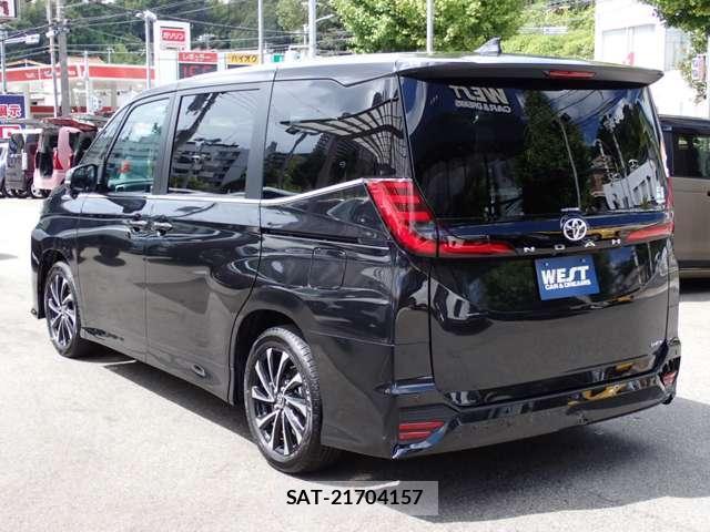Toyota NOAH 2025-11 8730131-18