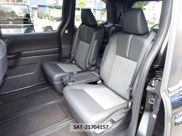 Toyota NOAH 2025-11 8730131-8