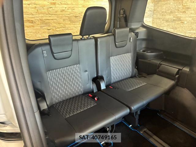 Toyota NOAH 2026-01 8730179-13