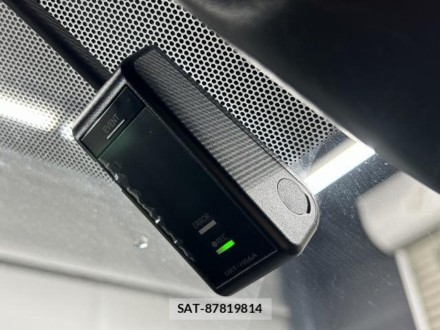 Toyota NOAH 2017-10 8730201-13