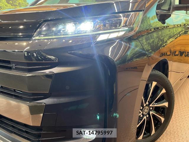 Toyota NOAH 2022-03 8730614-12