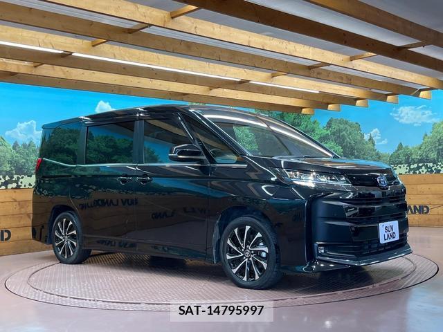 Toyota NOAH 2022-03 8730614-16