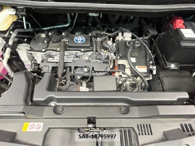 Toyota NOAH 2022-03 8730614-17