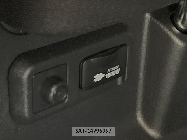 Toyota NOAH 2022-03 8730614-6