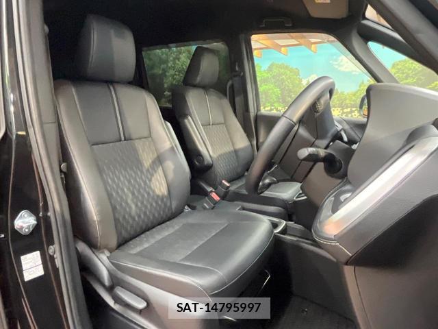 Toyota NOAH 2022-03 8730614-7