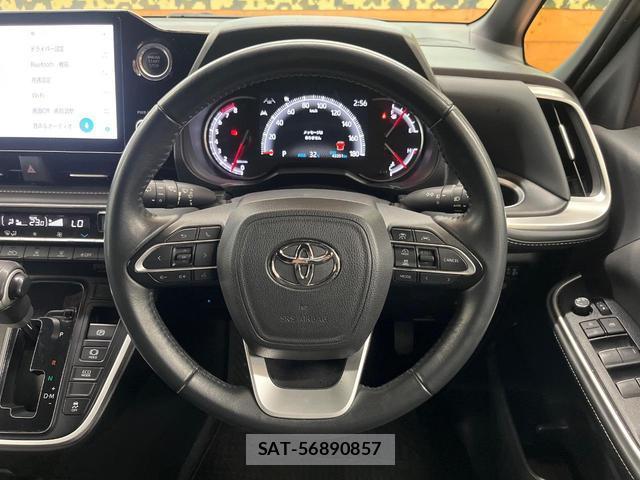 Toyota NOAH 2022-10 8730618-11