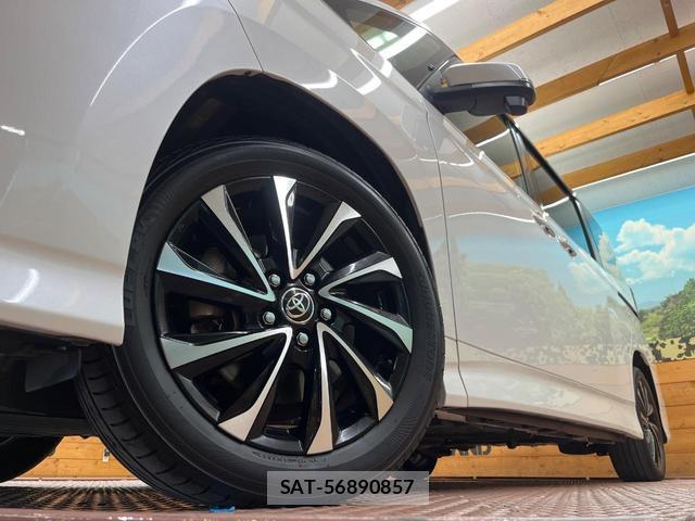 Toyota NOAH 2022-10 8730618-13