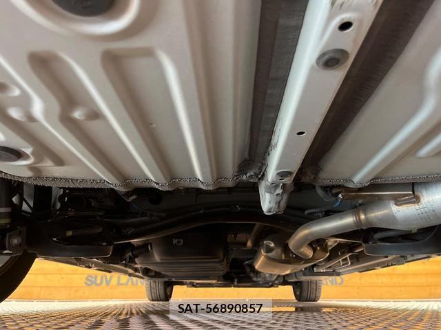 Toyota NOAH 2022-10 8730618-19