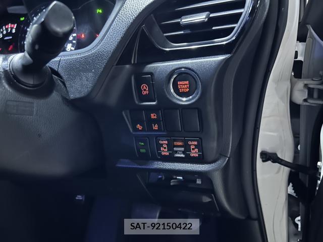 Toyota NOAH 2020-12 8730718-12