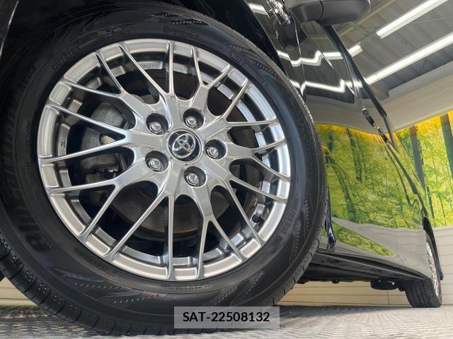 Toyota NOAH 2017-08 8730837-13