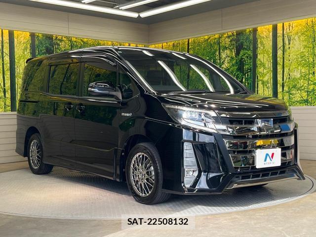 Toyota NOAH 2017-08 8730837-16
