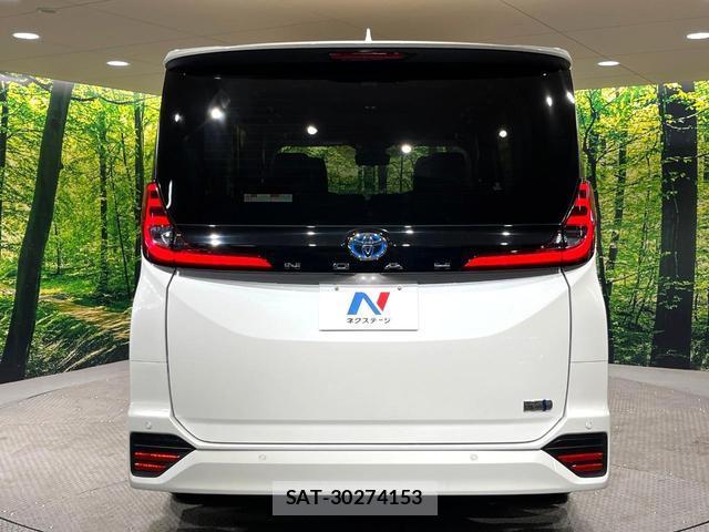 Toyota NOAH 2023-08 8730988-14
