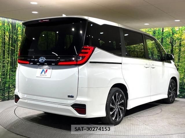 Toyota NOAH 2023-08 8730988-16