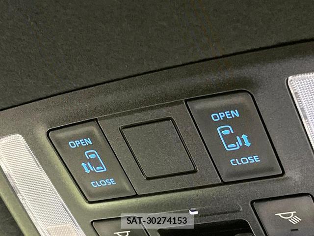 Toyota NOAH 2023-08 8730988-6