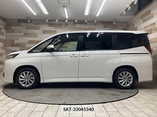 Toyota NOAH 2023-09 8731344-16