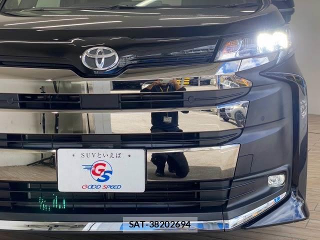 Toyota NOAH 2023-06 8731385-19