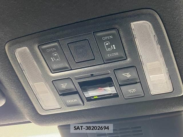 Toyota NOAH 2023-06 8731385-4