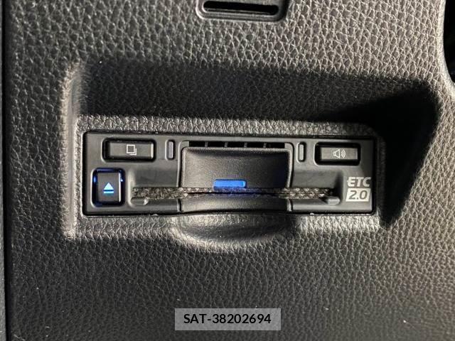 Toyota NOAH 2023-06 8731385-7