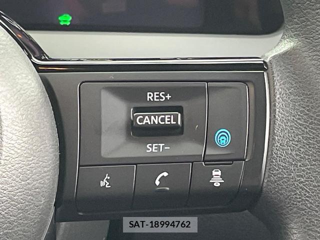 Nissan NOTE 2022-03 8725963-3