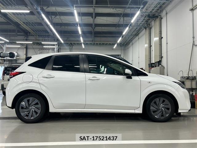 Nissan NOTE 2022-11 8726567-9