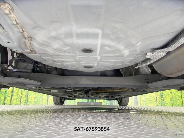 Nissan NOTE 2014-06 8727599-18