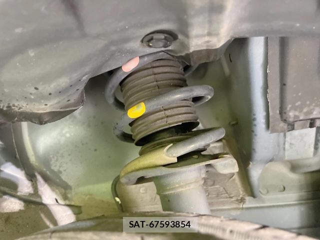 Nissan NOTE 2014-06 8727599-19