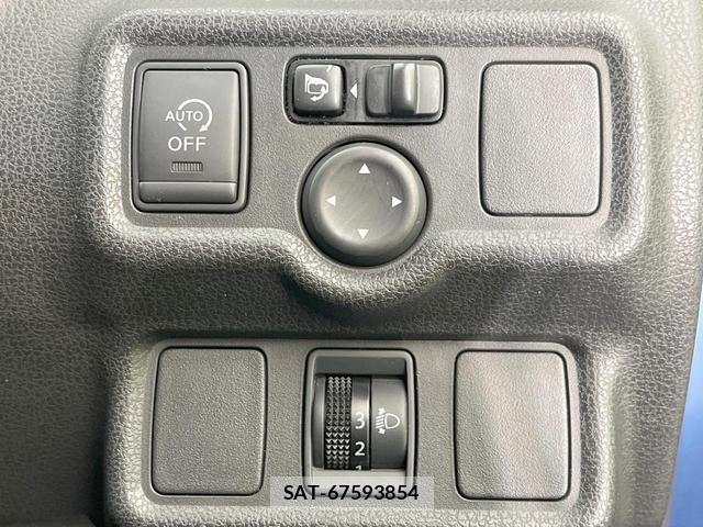 Nissan NOTE 2014-06 8727599-5