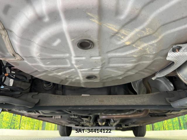 Nissan NOTE 2016-11 8728581-19
