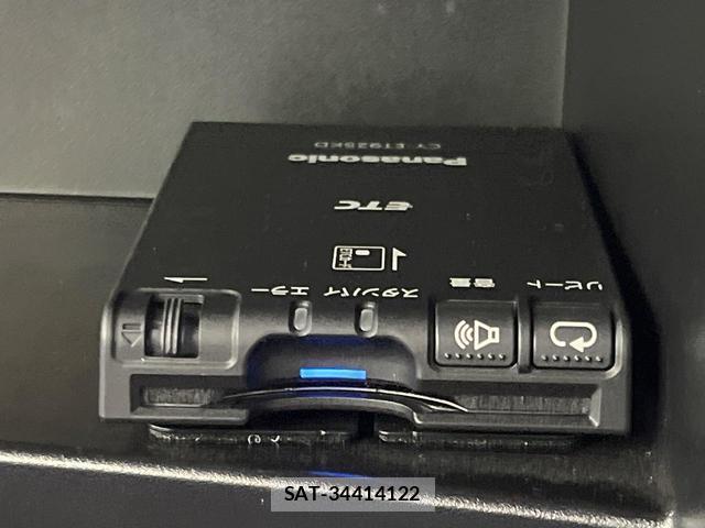 Nissan NOTE 2016-11 8728581-7