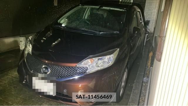 Nissan NOTE 2015-08 8729612-11