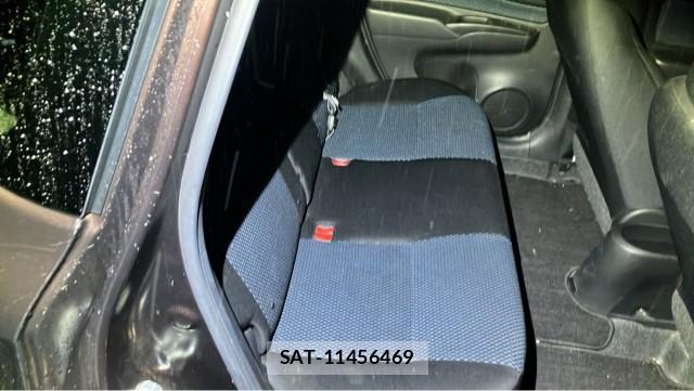 Nissan NOTE 2015-08 8729612-6