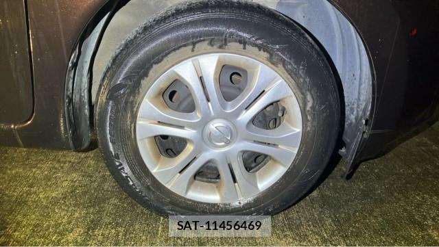 Nissan NOTE 2015-08 8729612-8