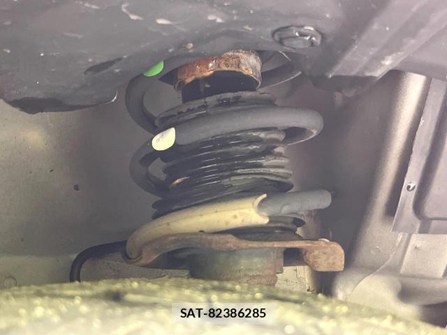 Nissan NOTE 2014-10 8730027-19