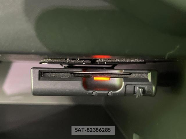 Nissan NOTE 2014-10 8730027-5