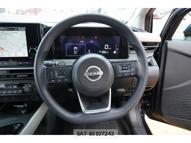Nissan NOTE 2021-11 8730556-4