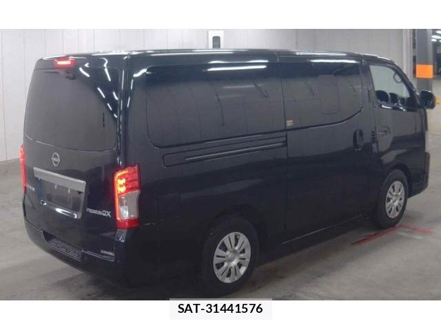 Nissan NV350 Caravan 2022-10 8728209-1