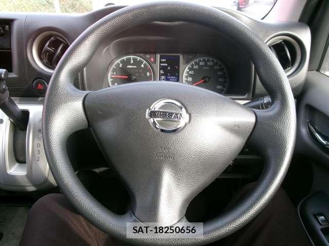 Nissan NV350 Caravan 2015-08 8731458-15