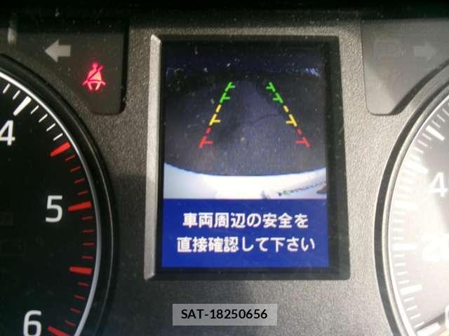 Nissan NV350 Caravan 2015-08 8731458-17
